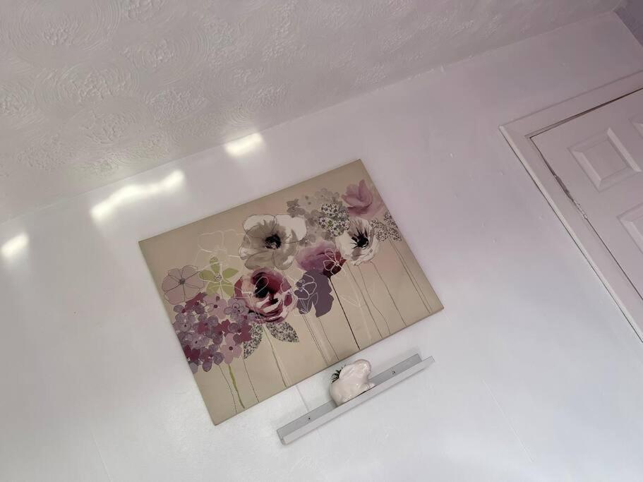 Treetops - Sleeps 8 Entire House Private Parking Close To Town Centre And Stadium Wigan Exterior foto
