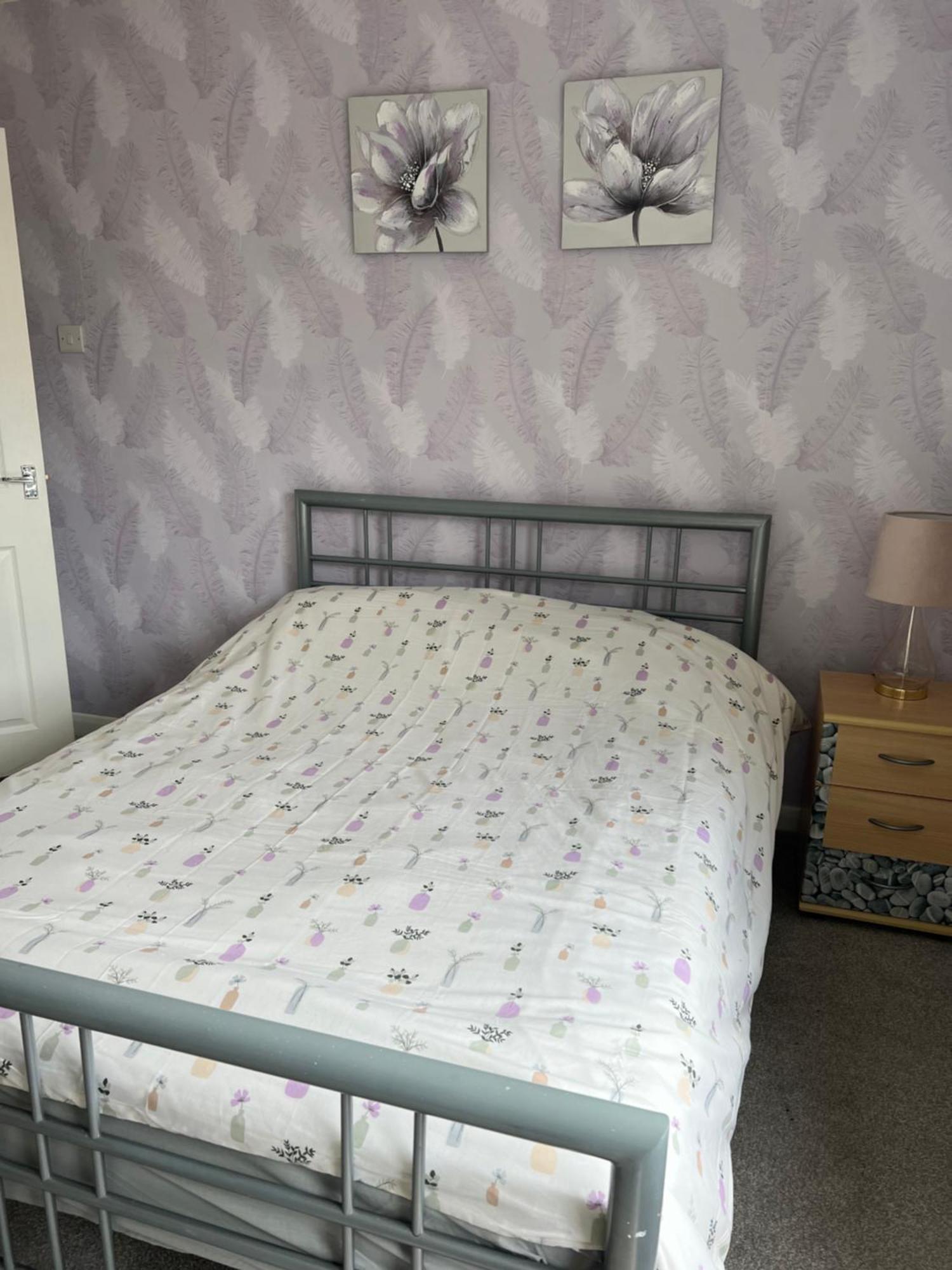Treetops - Sleeps 8 Entire House Private Parking Close To Town Centre And Stadium Wigan Exterior foto
